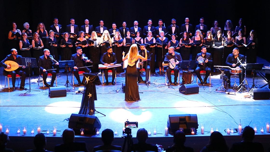 Tekirdağ'da koro kuran 40 öğretmen kulakların pasını siliyor