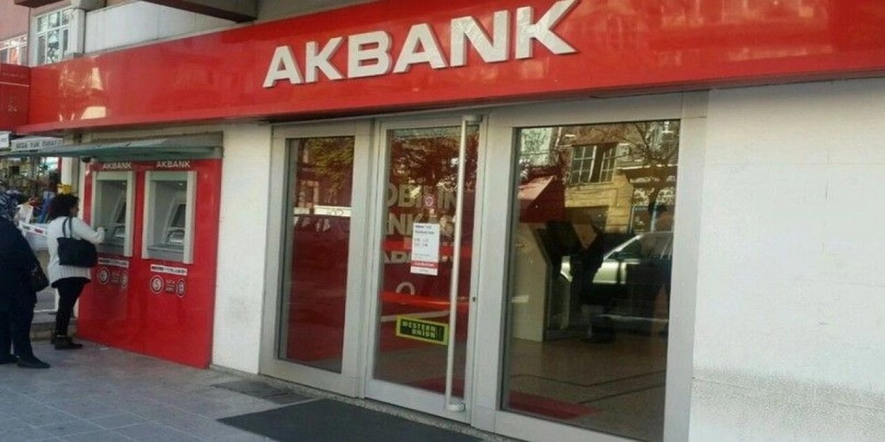 Akbank duyurdu: Yılbaşı hediyeleri verilecek