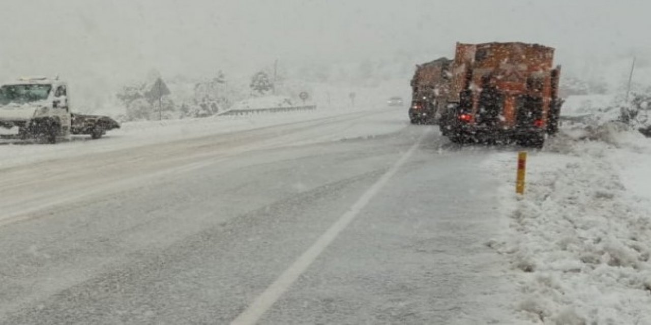Yoğun kar yağışı başladı