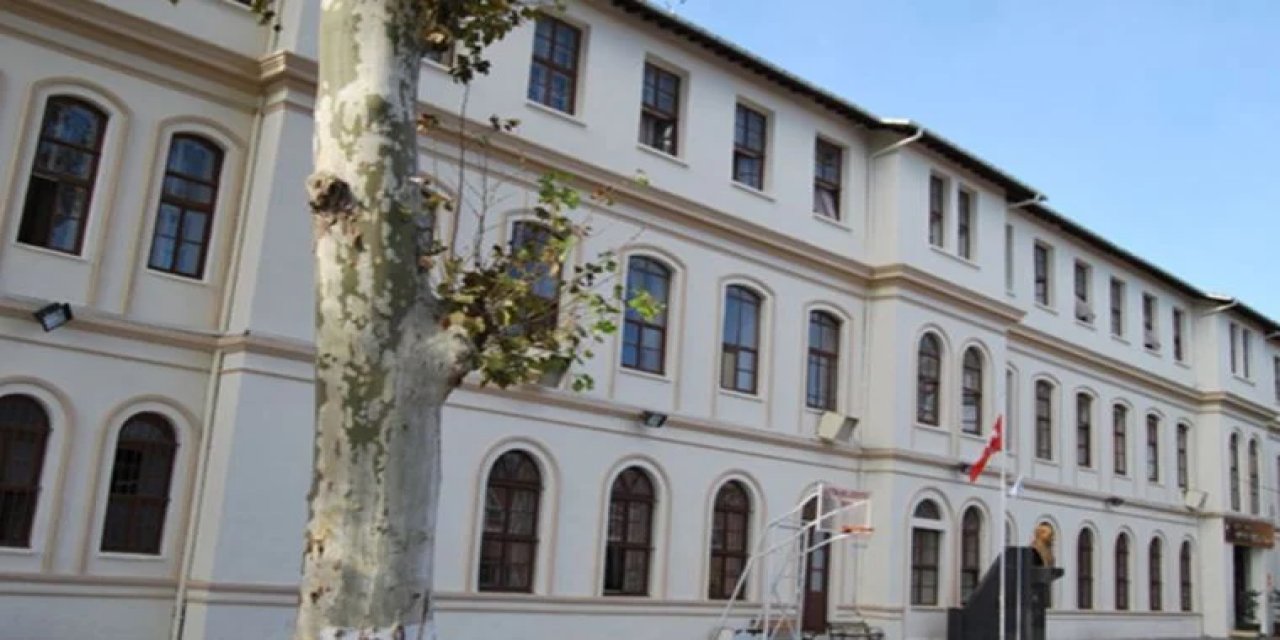 Okul Müdürü Hakkında Suç Duyurusu Yapıldı.