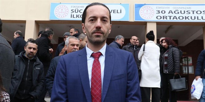 Müdür yardımcısı, veli tarafından okulda darbedildiğini söyleyip şikayetçi oldu