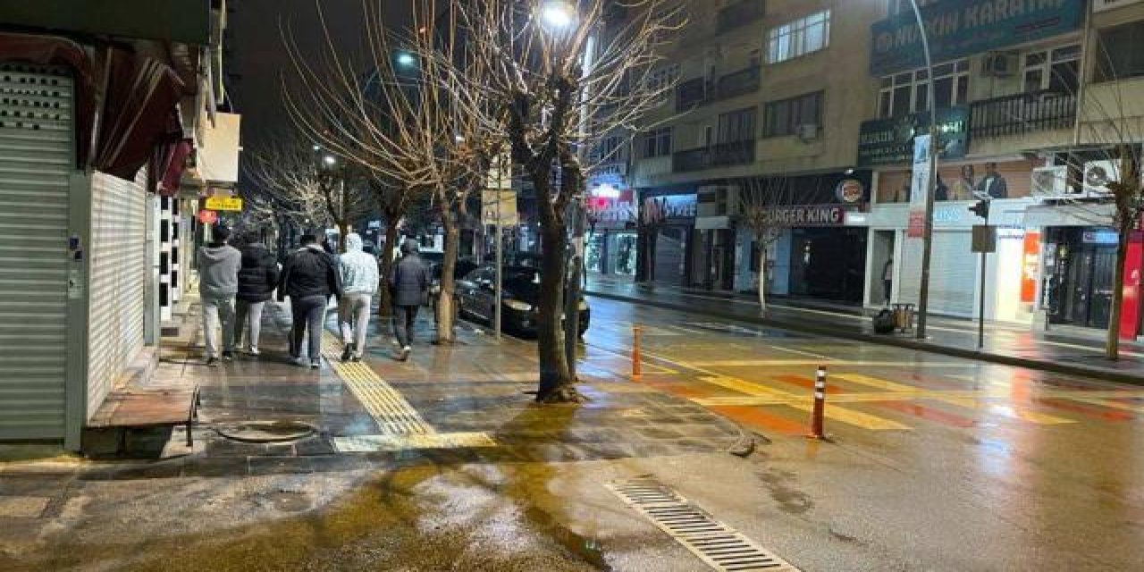 4.9'luk Elazığ Depremi Paniğe Yol Açtı!