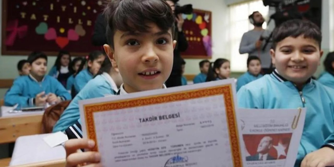 Öğrencilerin Takdir Ve Teşekkür Hesaplamaları Nasıl Yapılacak?