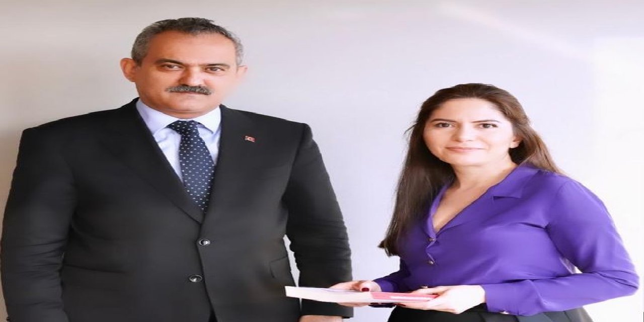 Bakan Özer: Yurt Dışında Öğretmenler İçin Çok Ciddi Eğitimler Var Başarısız  Olanları Sistemin Dışına Atıyorlar.