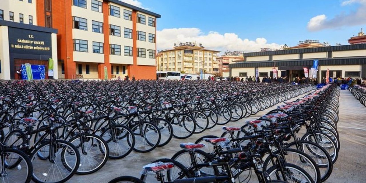 Öğretmenlere bisiklet dağıtımı yapıldı. Darısı diğer illere