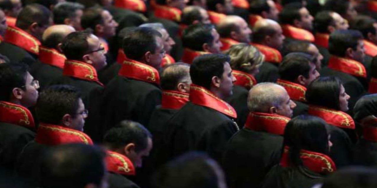 Hakim ve savcıların görevde yükselme kararları Resmi Gazete'de