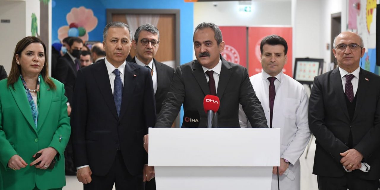 Milli Eğitim Bakanı Mahmut Özer karne törenine katıldı