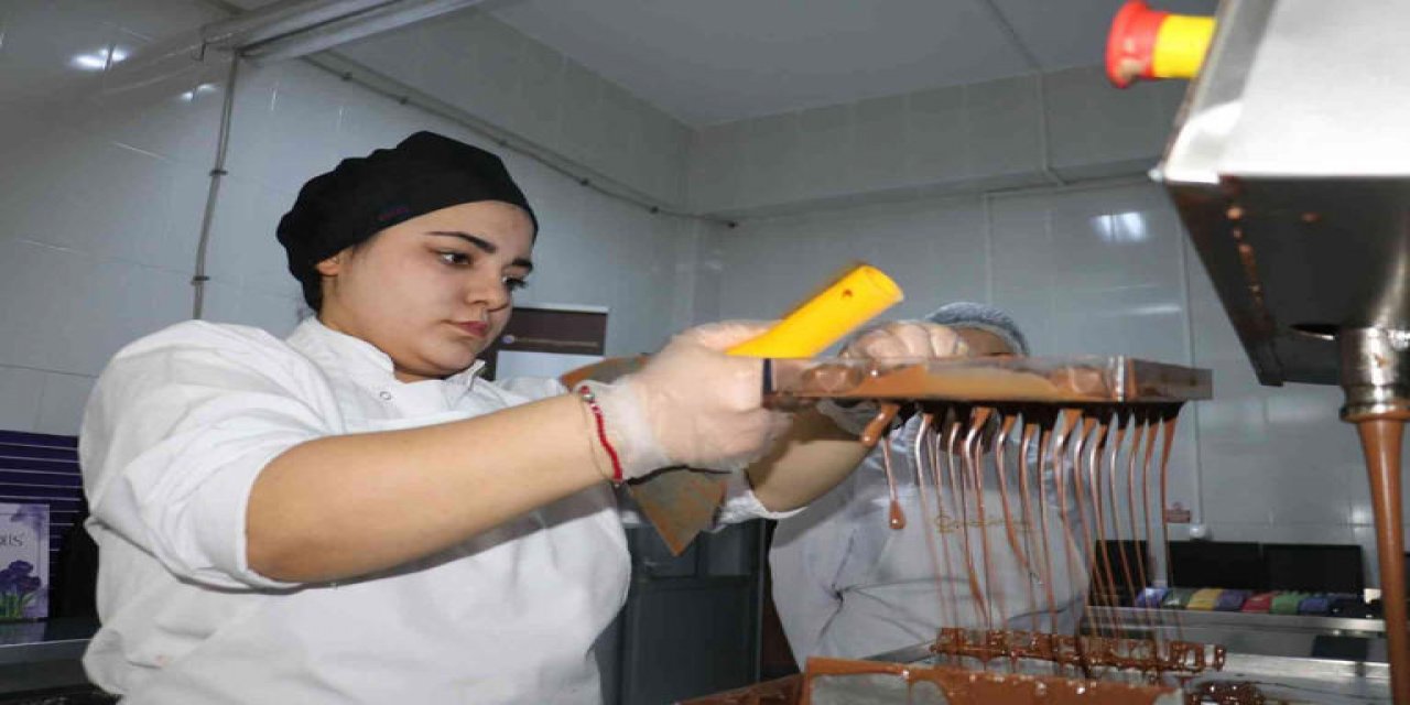Lise öğrencilerinin ürettiği tatlı ülkemizin dört bir yanına dağıtılıyor
