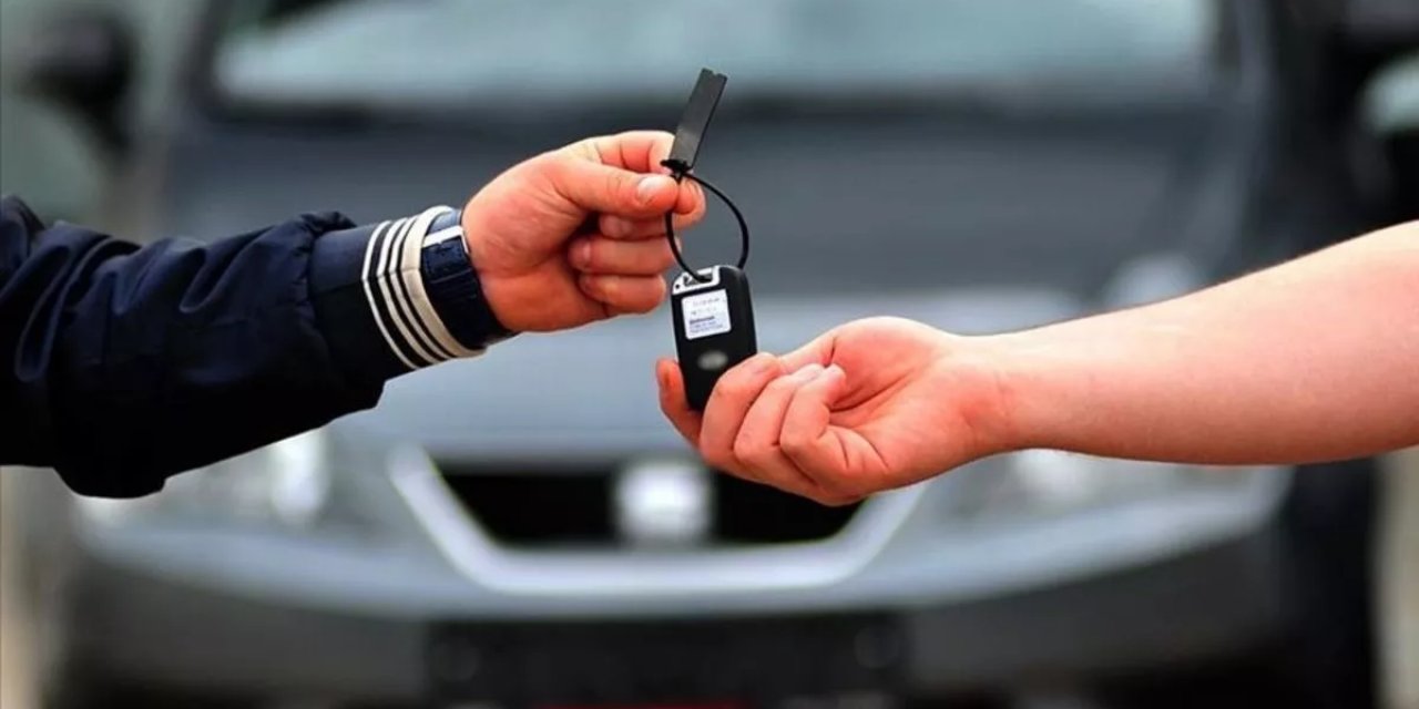 Sıfır araçta liste fiyatları değişmeye başladı