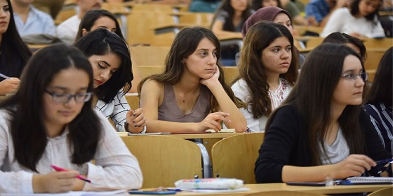 Üniversite öğrencilerine 2 bin TL’lik destek! Şartlar neler?