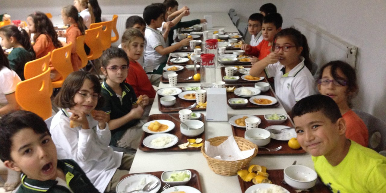 Milli Eğitim Bakanlığı: Ücretsiz yemek uygulaması ilk ve ortaöğretime de gelecek