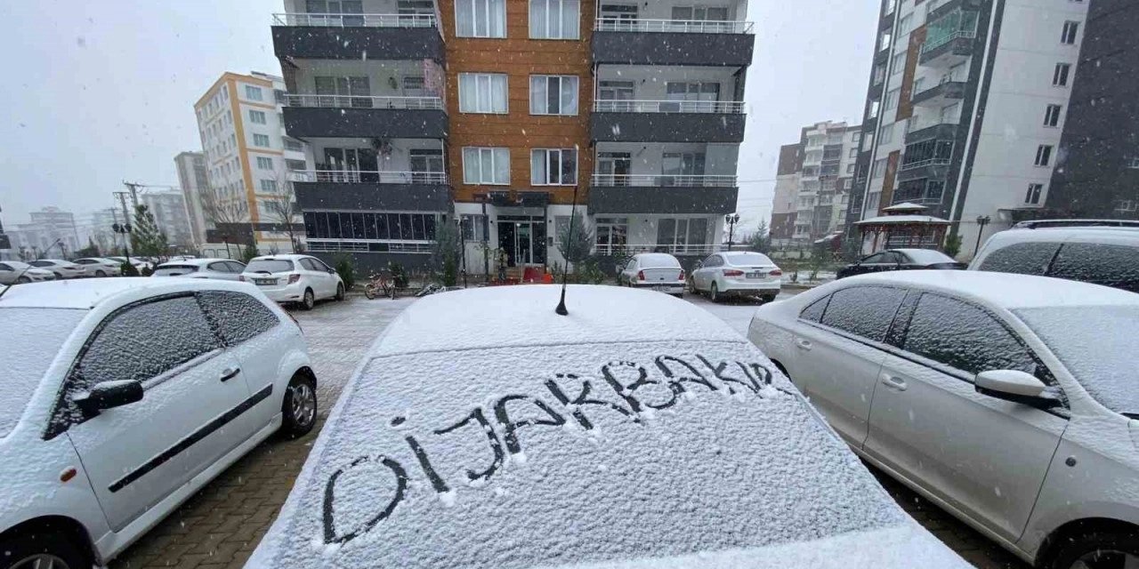 Diyarbakır'da  Kar Yağışı Sebebiyle Okullar Tatil Mi? 6 Şubat 2023