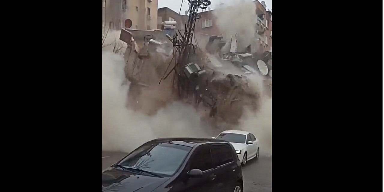 Urfa'da artçı sarsıntılar sebebiyle içerisinde insan olan bina yıkıldı..