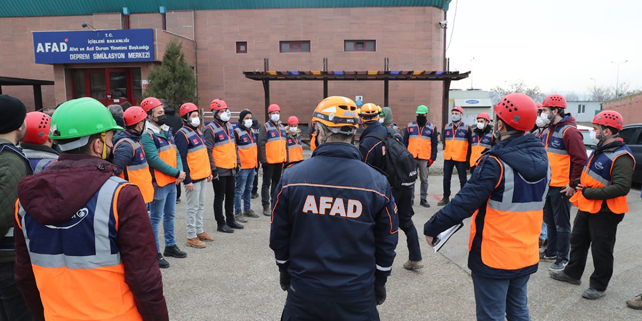 Memur Sen teşkilatları deprem için harekete geçti. Ayrıca Memur Sen Afad ekipleri sahada..