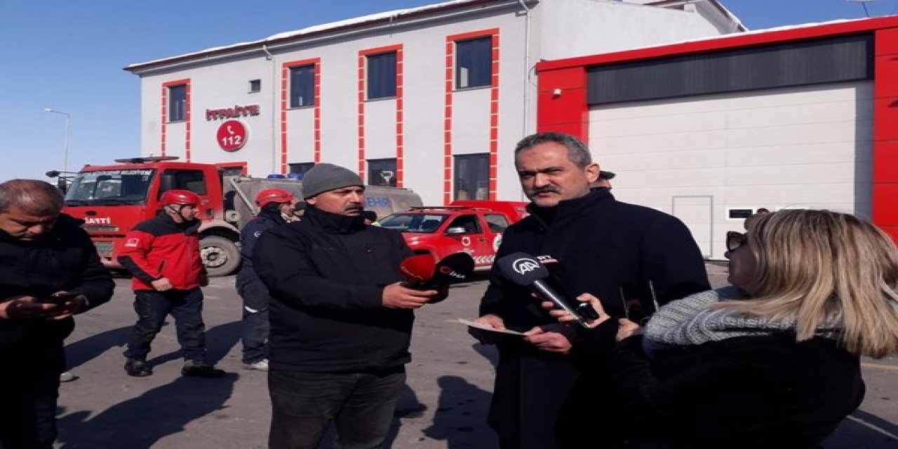 Mahmut Özer açıkladı: Deprem bölgelerinde okullar nasıl eğitim verecek?