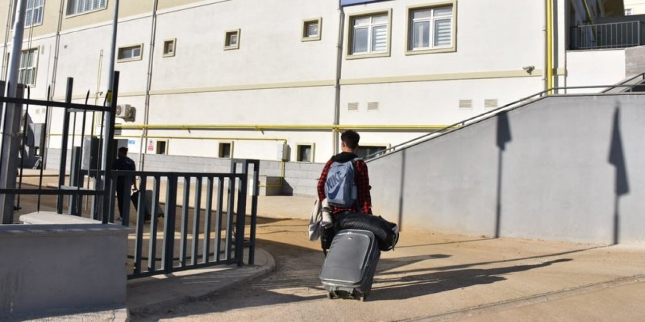 Üniversitelerin açılması gerekiyor mu? Tartışmalar sürüyor..