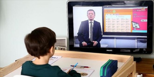 MEB, Ortaokul ve Liselerde EBA Uzaktan Eğitim Kazanımlarını Ölçecek