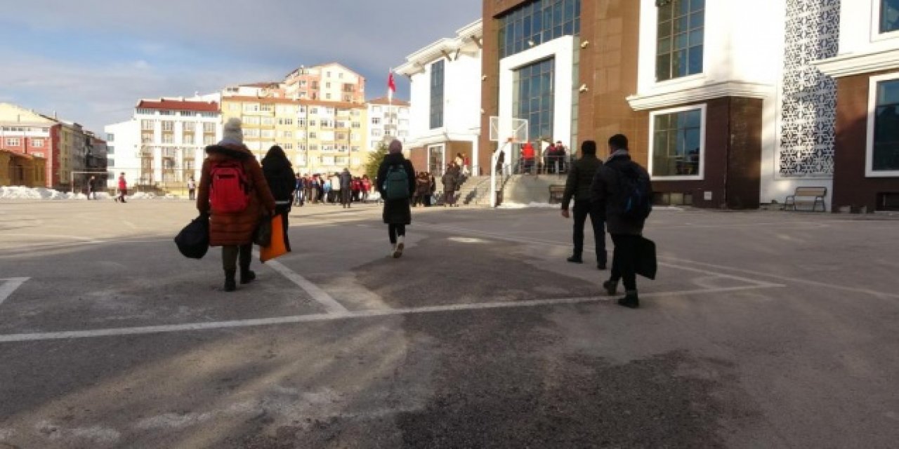 O ilde bazı okullarda eğitime 1 gün ara