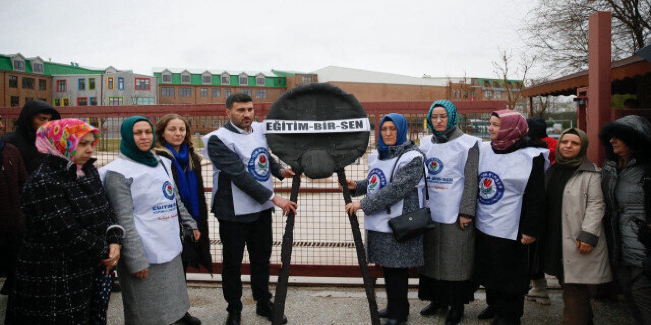 Depremzede öğrenci Başörtülü olduğu gerekçesiyle özel okula kaydı yapılmadı