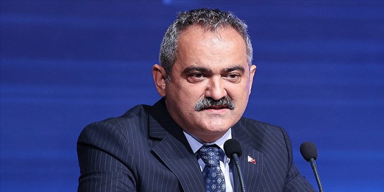 Mahmut Özer, deprem bölgesindeki öğretmenlerin tayinleriyle ilgili açıklama yaptı