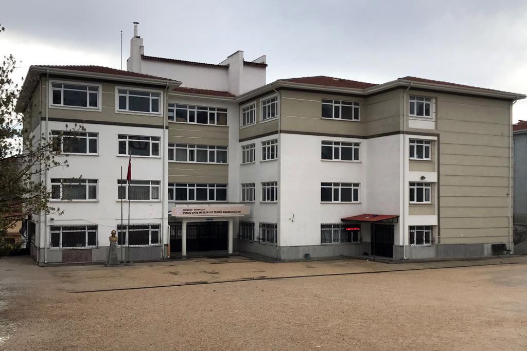 Kantinde yemek yemeyip dışarıda yemek yiyen Lise öğrencilere uzaklaştırma