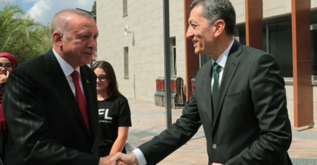 Akit'ten Bakan Ziya Selçuk'a Ağır İtham!