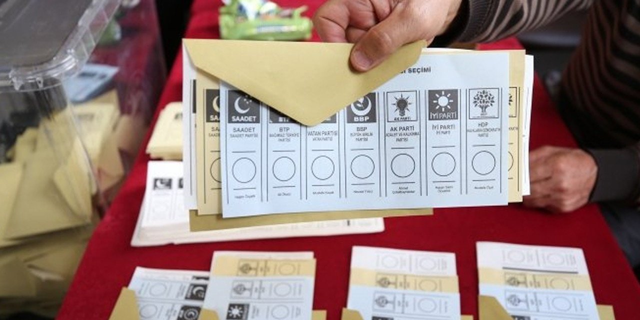 O ilde aynı aileden 4 kişi 4 farklı partiden 1. sıradan aday gösterildi