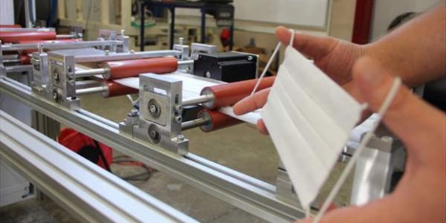 Öğretmenlerden Maske Makinası