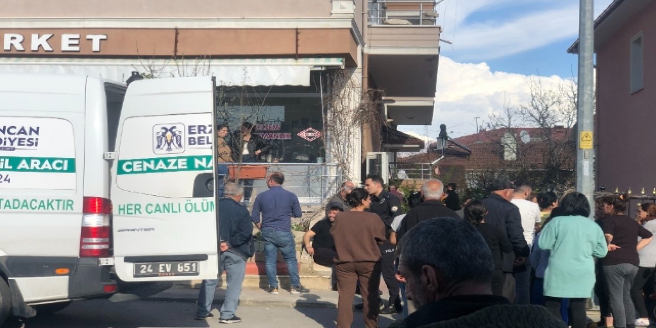 Türkçe öğretmeni evinde iple asılmış halde bulundu