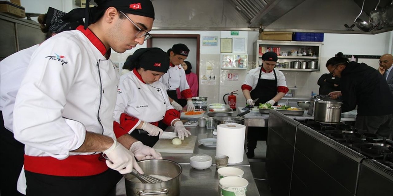 Uygulama otelinde eğitim aldılar 17 milyon lira ciro yaptılar