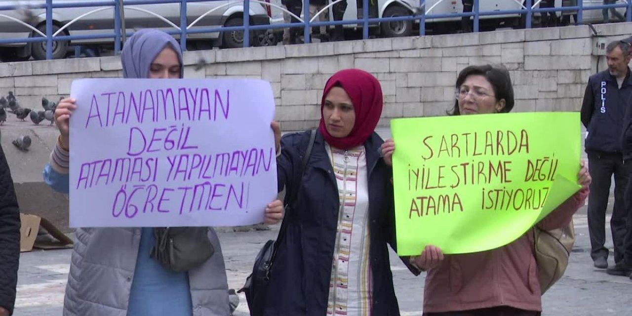Ücretli öğretmenler kadro talebi için Ankara'da