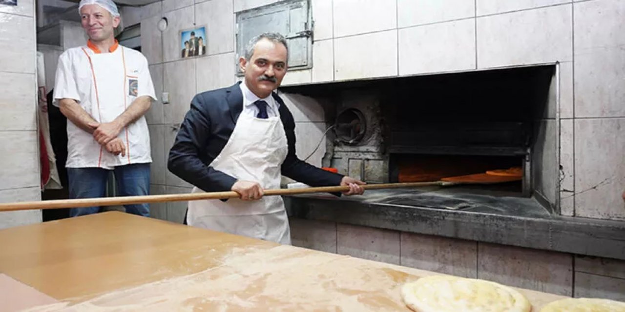MEB Bakanı Mahmut Özer pide yaptı