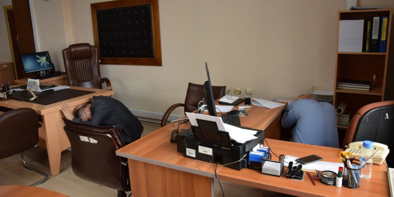 İlçe milli eğitim müdürlüğü depreme dayanıksız binaya taşındı