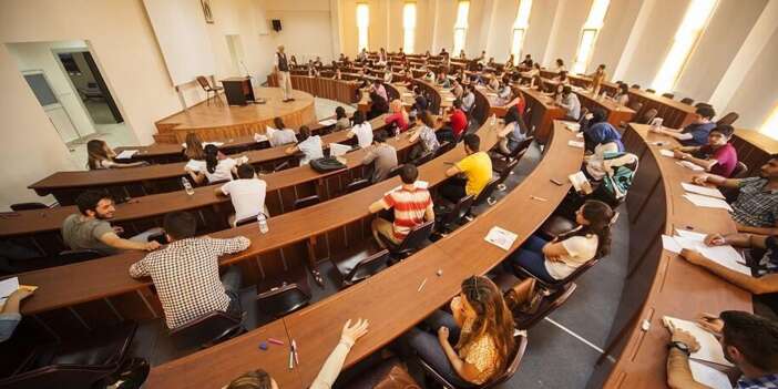 Eğitim Fakültelerinin 6 Bölümünün Kontenjanları Düşürüldü
